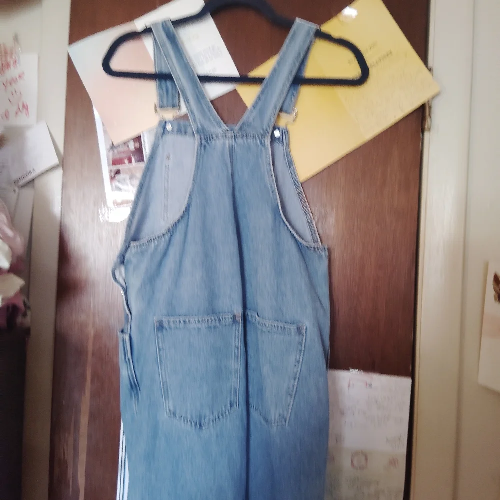 WE WORE WHAT Light Wash Denim Overalls - Small - Picture 11 of 12